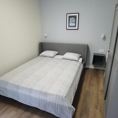 Style 2Br*** Apartment Split Luaran gambar